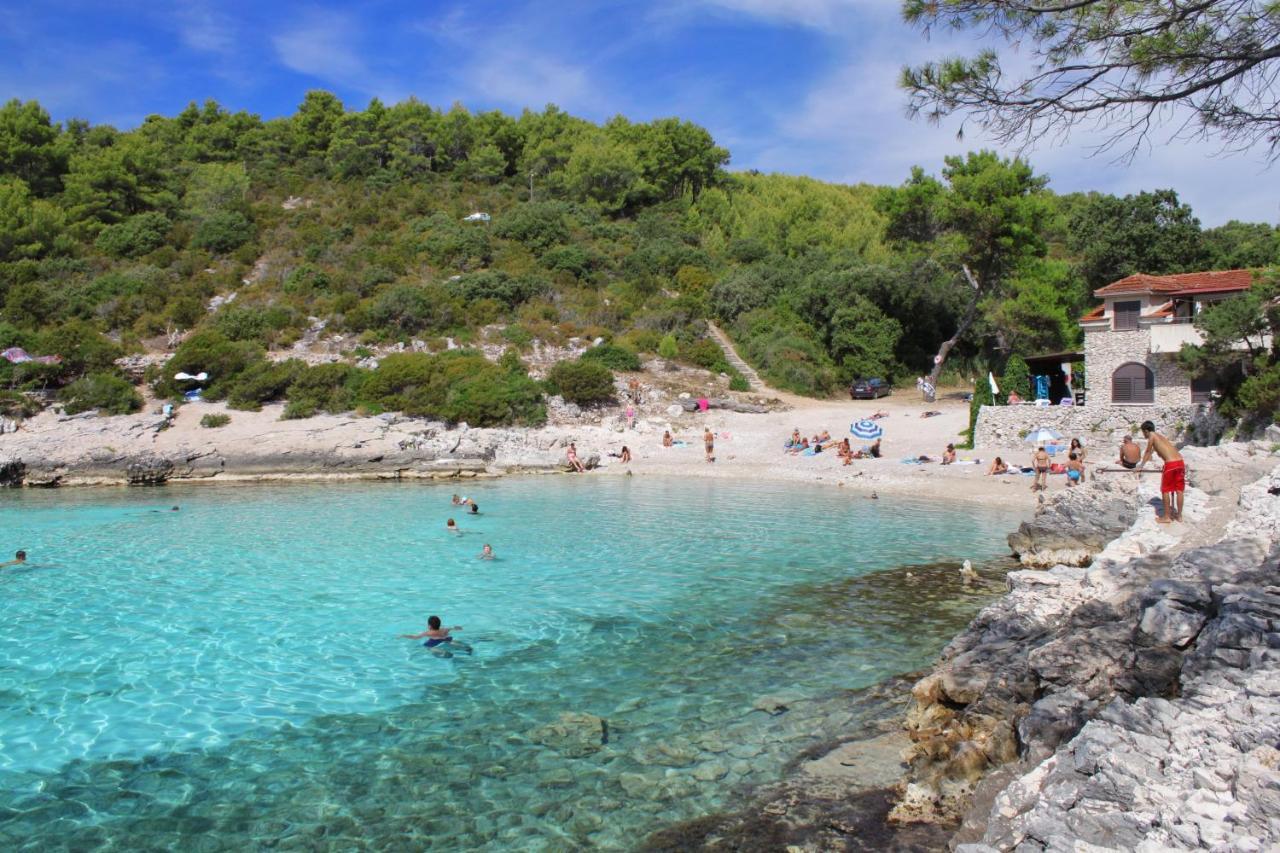 Family Friendly Apartments With A Swimming Pool Zavalatica, Korcula - 183 外观 照片