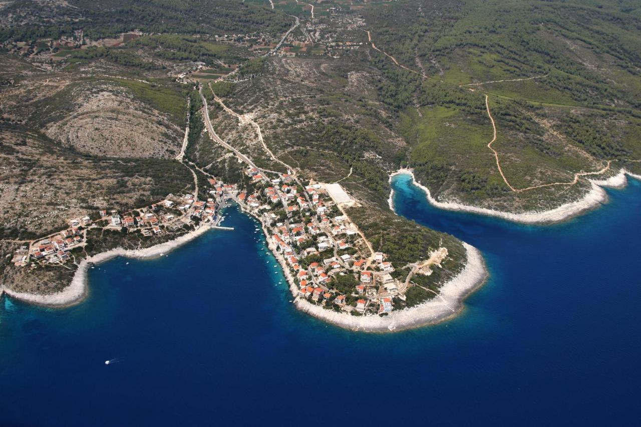 Family Friendly Apartments With A Swimming Pool Zavalatica, Korcula - 183 外观 照片