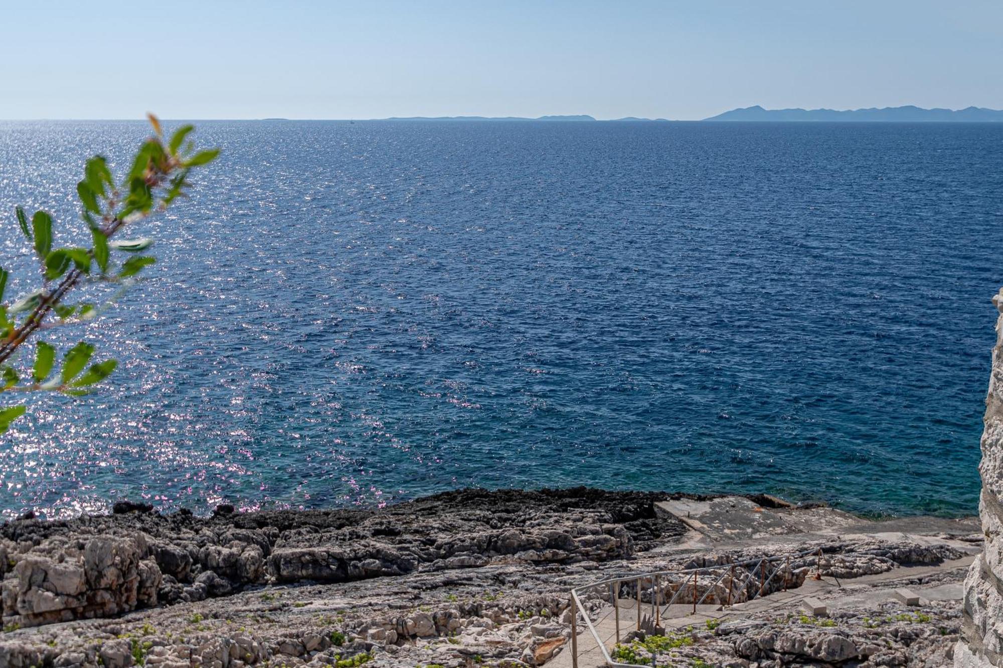 Family Friendly Apartments With A Swimming Pool Zavalatica, Korcula - 183 外观 照片