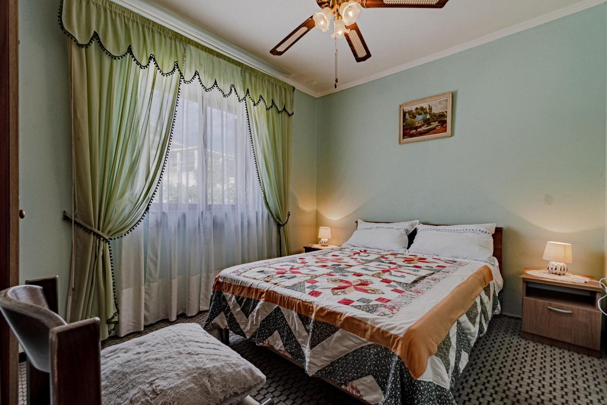 Family Friendly Apartments With A Swimming Pool Zavalatica, Korcula - 183 外观 照片