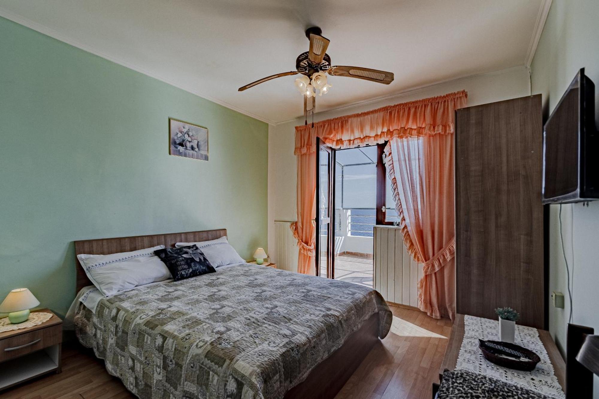 Family Friendly Apartments With A Swimming Pool Zavalatica, Korcula - 183 外观 照片