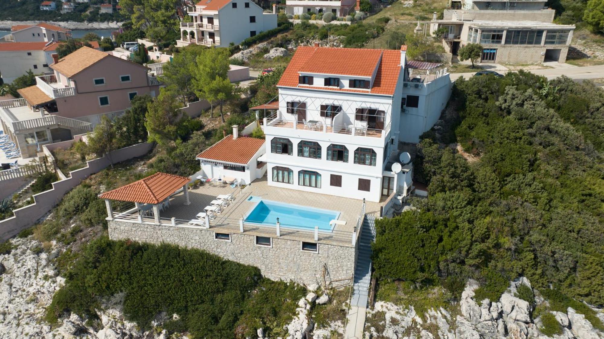Family Friendly Apartments With A Swimming Pool Zavalatica, Korcula - 183 外观 照片