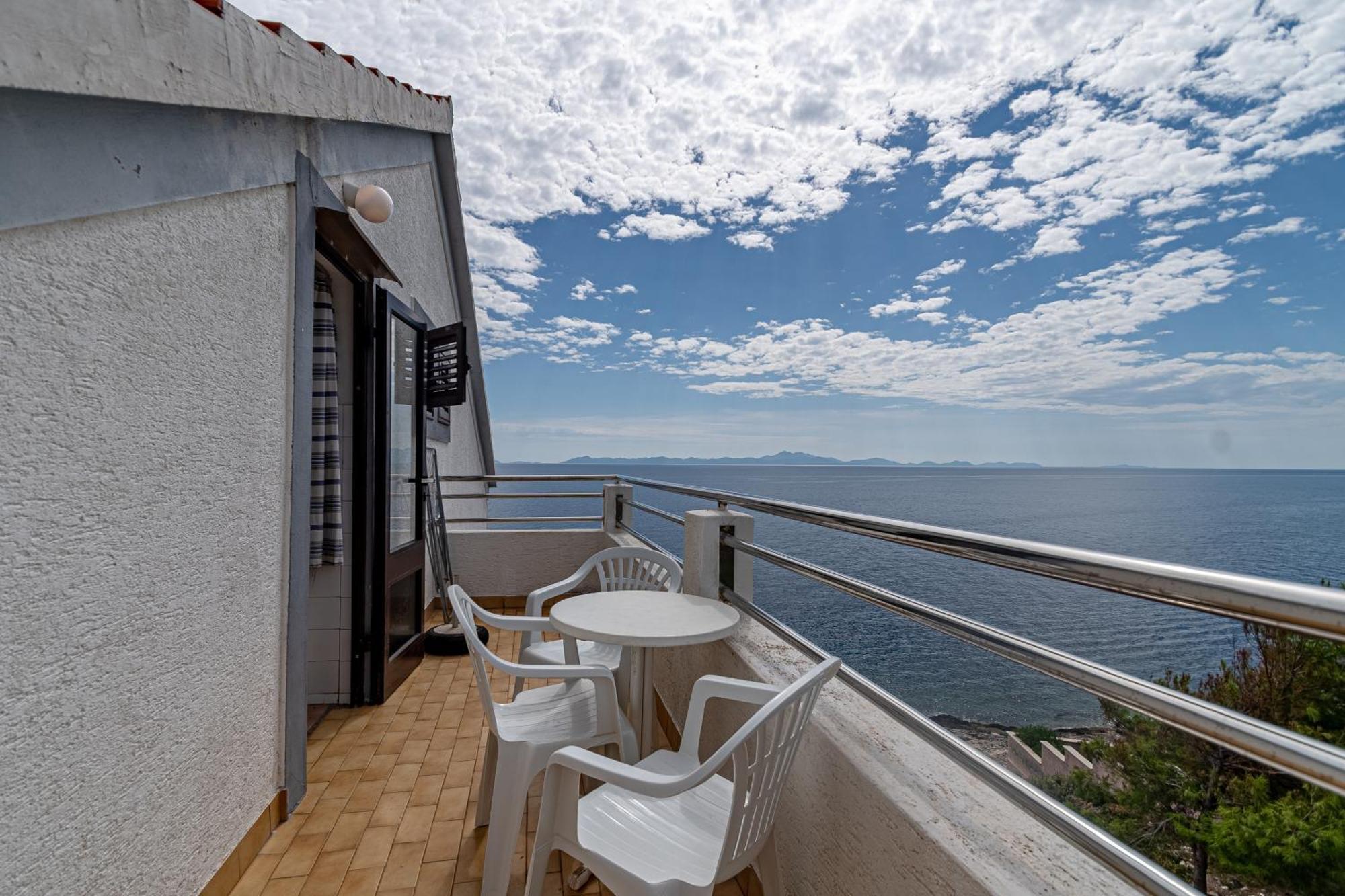 Family Friendly Apartments With A Swimming Pool Zavalatica, Korcula - 183 外观 照片